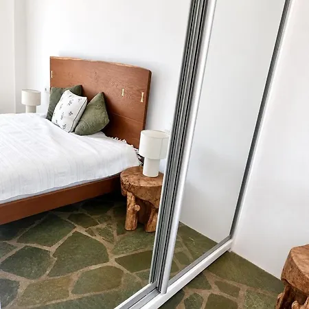 Paris Sunset And Olive Hideway Tatil Evi Páros